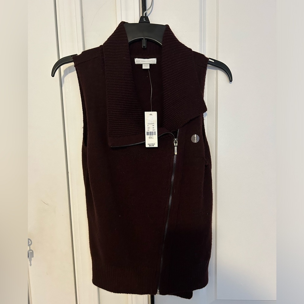 Wine NY & Co asymmetrical zip sweater vest NWT